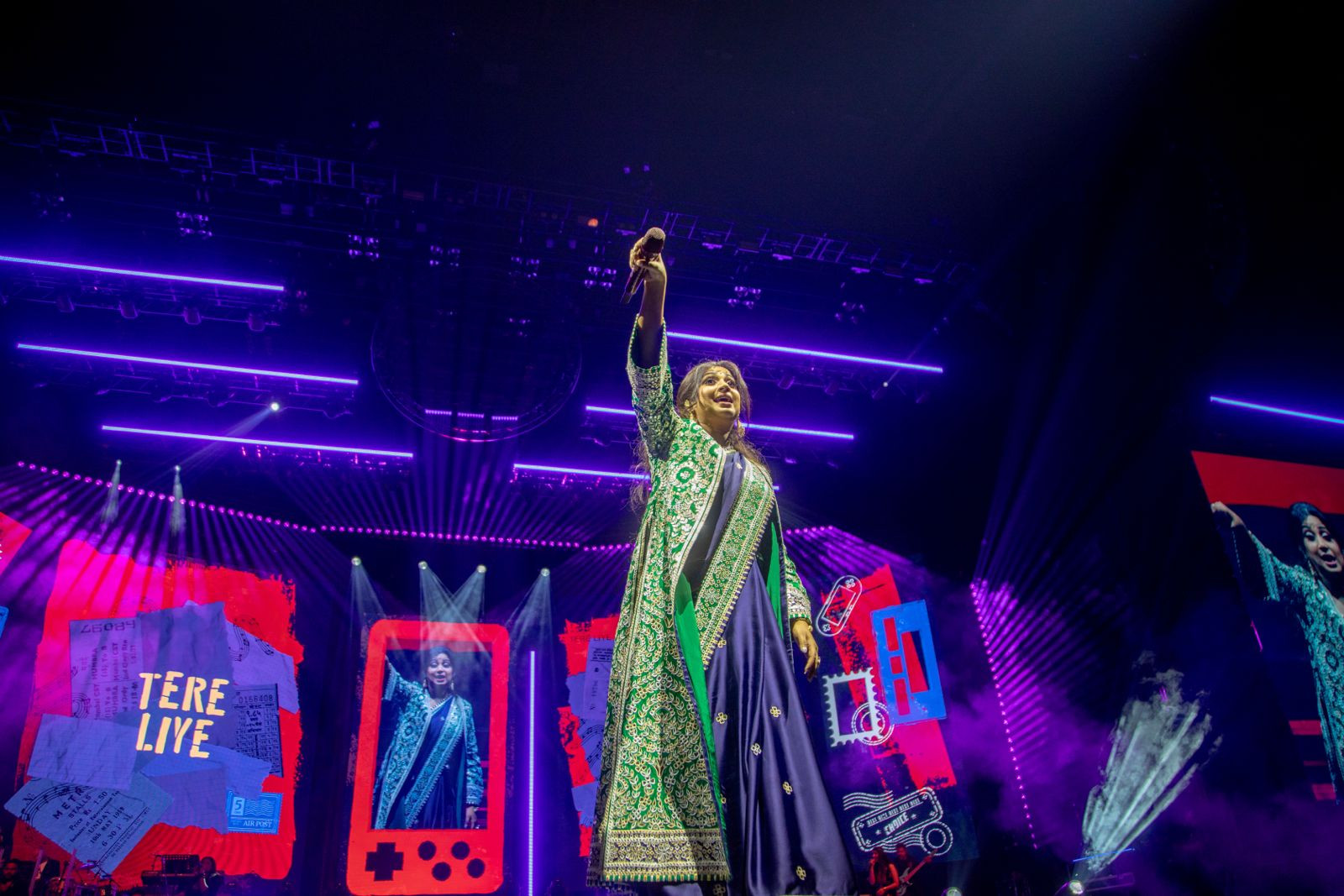 Shreya Ghoshal at Manchester's AO Arena
