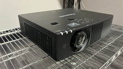 Panasonic PT-VMZ82BEJ